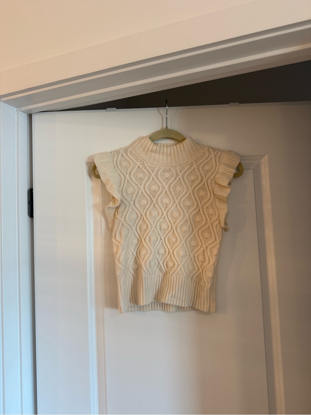 Sleeveless Cream Cable Knit Sweater